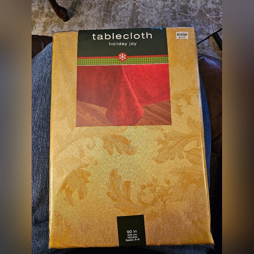 Bed Bath And Beyond Gold Holiday Joy Round Tablecloth